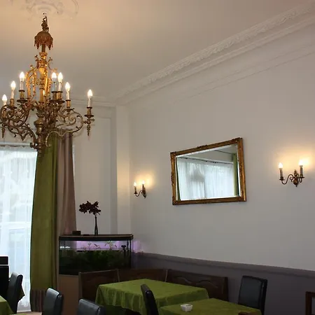 فندق Savoy 2*